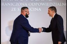 20251119_RS_ROBS2729_original